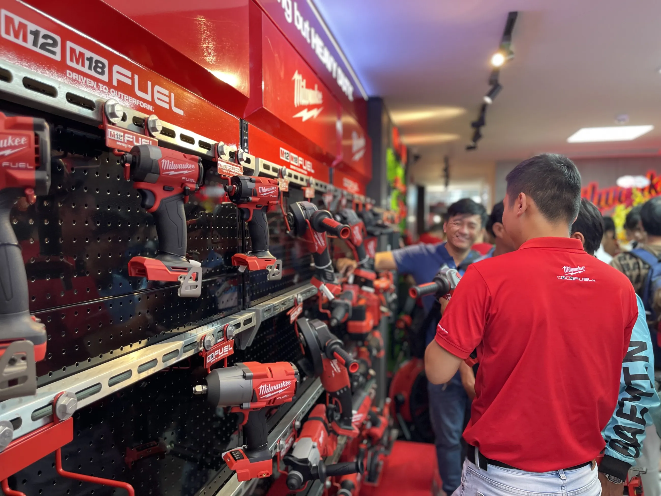 Reaffirming its position as the Cordless Tools Leader Techtronic Industries Vietnam and Milwaukee continue to promote business activities in Vietnam Cordless Power Tools Leader Techtronic Industries T...